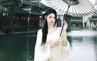 上海龙凤花坛：都市绿肺中的艺术殿堂